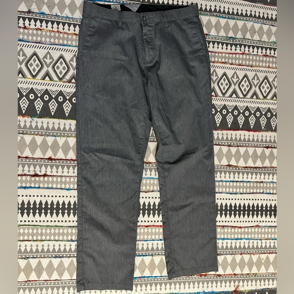 Stylish Volcom Men’s Size 34/32 Charcoal Grey Dress Pants
